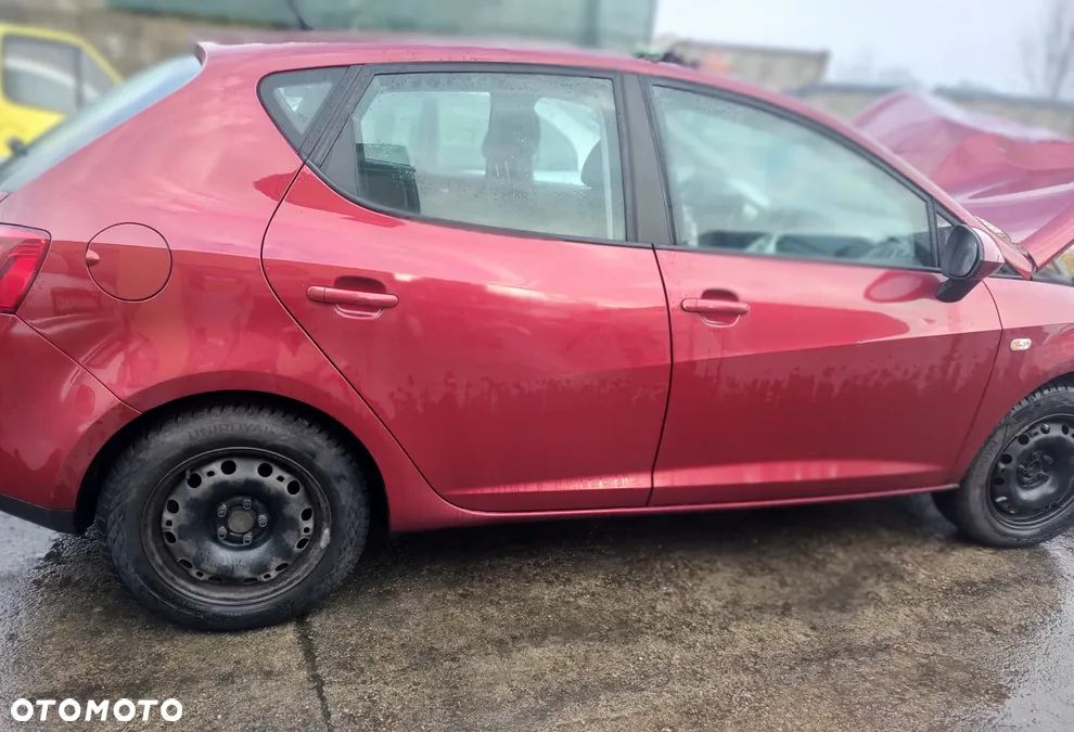 SEAT IBIZA 6J 1,6 16V OŚ BELKA ZAWIESZENIA TYŁ - 1
