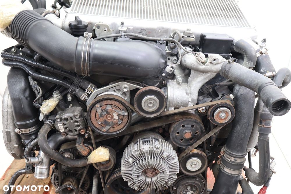 TOYOTA LAND CRUISER 200 4.5 V8 EURO 4 SILNIK 1VDFTV - 3