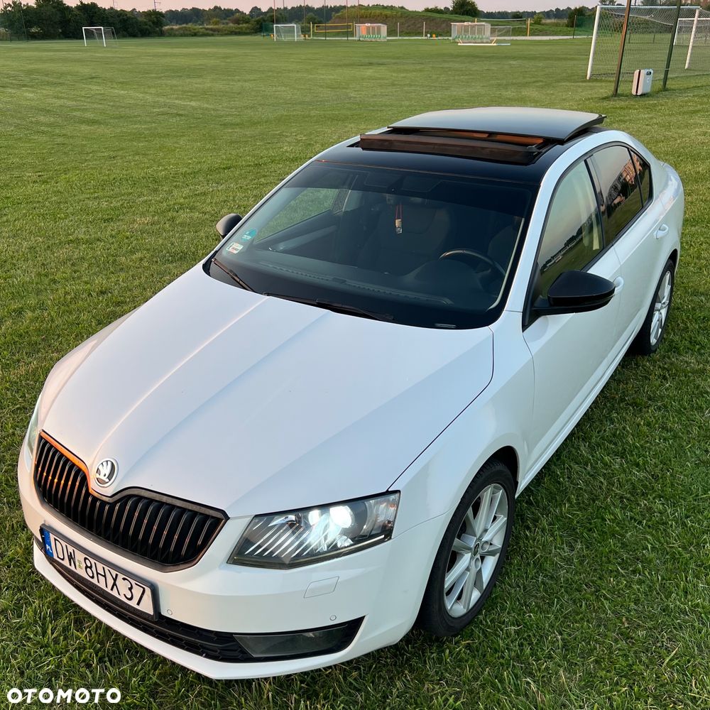 Skoda Octavia 2.0 TDI Style DSG - 3