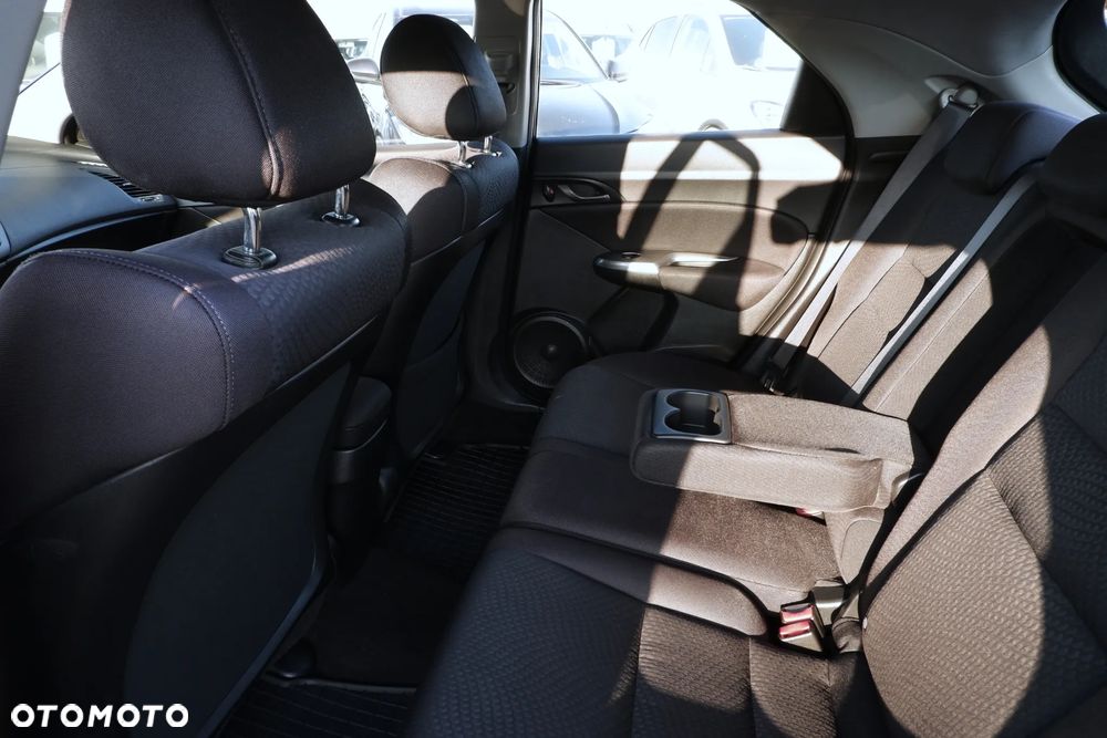 Honda Civic 1.4 i-VTEC Comfort - 28