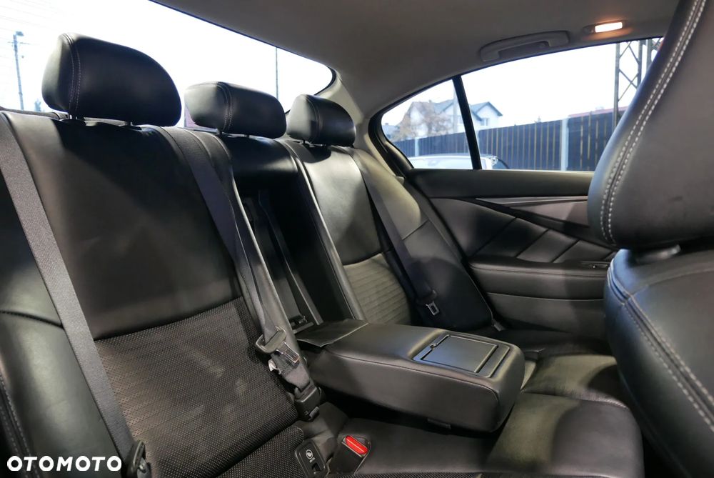 Infiniti Q50 - 15