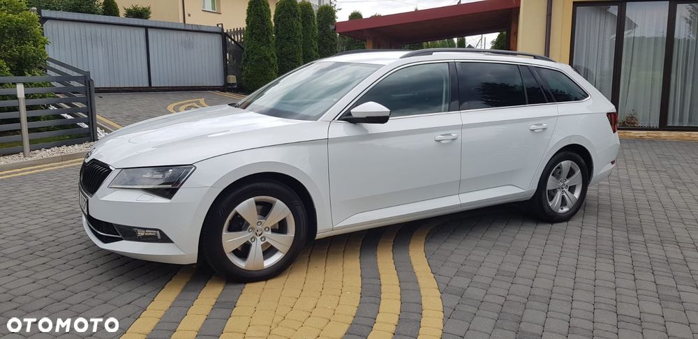 Skoda Superb 2.0 TDI 4x4 DSG Ambition - 2