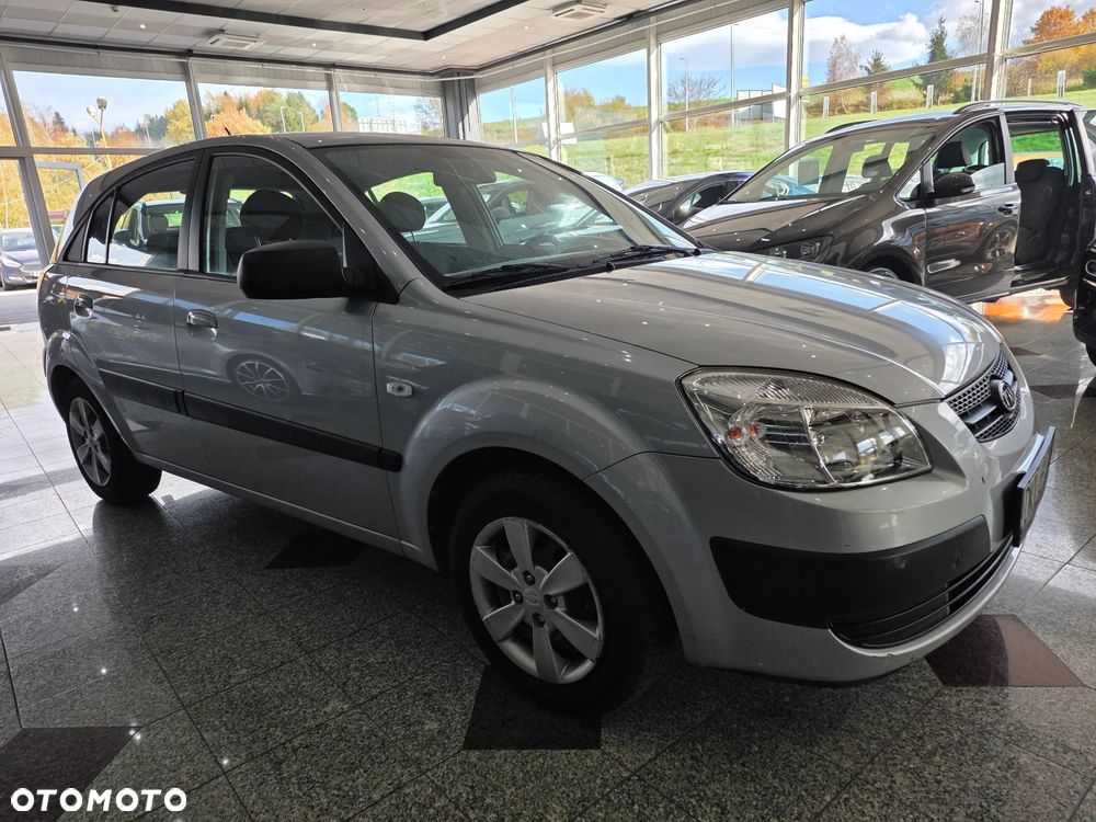 Kia Rio - 6