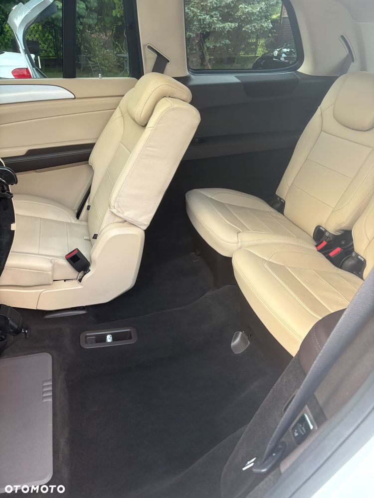 Mercedes-Benz GLS 400 4Matic 9G-TRONIC AMG Line - 18