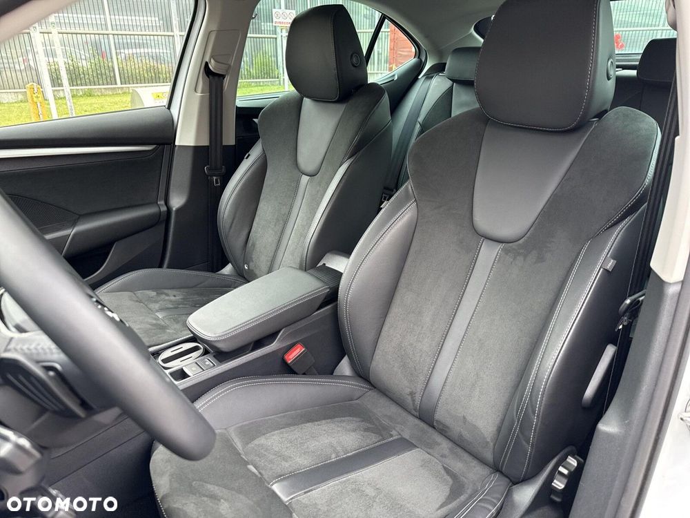 Skoda Octavia 1.5 TSI mHEV Selection DSG - 11