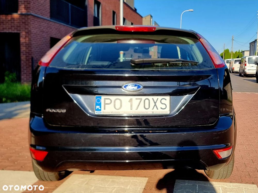 Ford Focus 1.6 Ambiente - 4