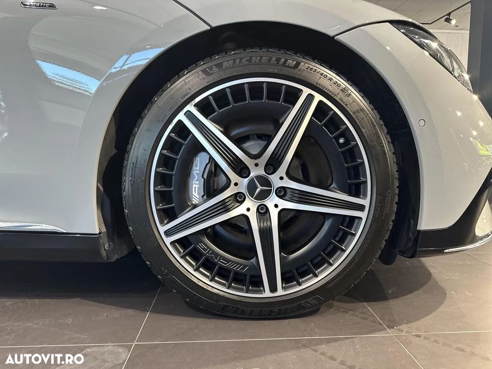 Mercedes-Benz EQE AMG 43 4MATIC - 16