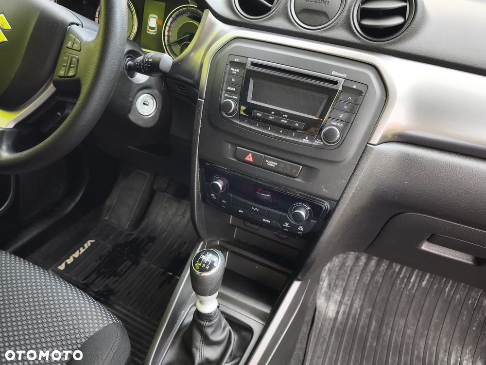 Suzuki Vitara 1.4 Boosterjet Hybrid Comfort "SHINKAI" - 29