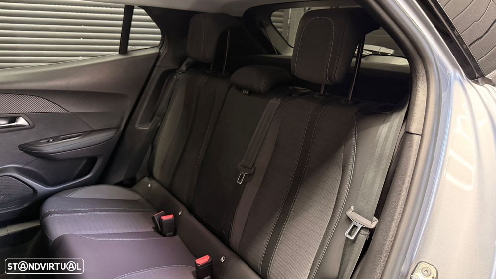 Peugeot 2008 1.2 PureTech Allure Pack - 24