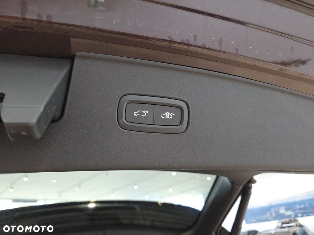 Volvo EX90 - 16