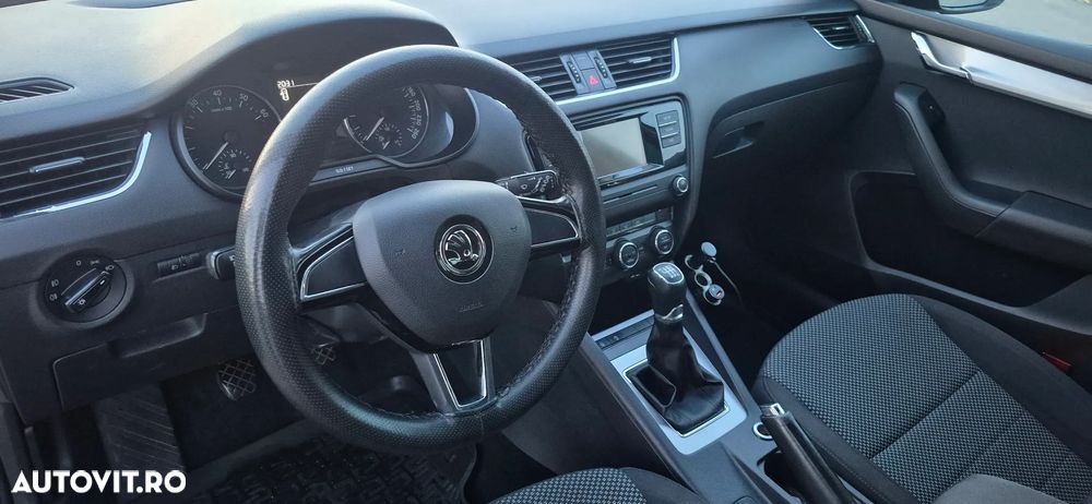 Skoda Octavia 1.4 TSI Ambition - 9