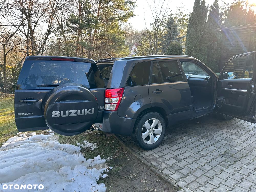 Suzuki Grand Vitara 2.4 De Luxe - 15
