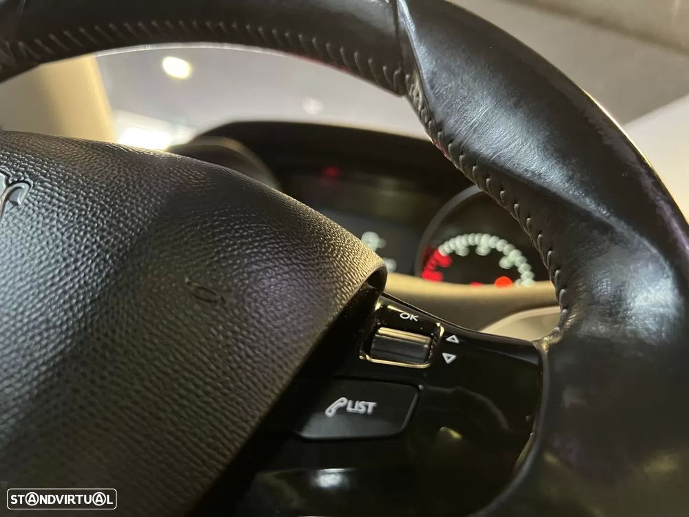 Peugeot 308 SW 1.6 BlueHDi Allure - 31