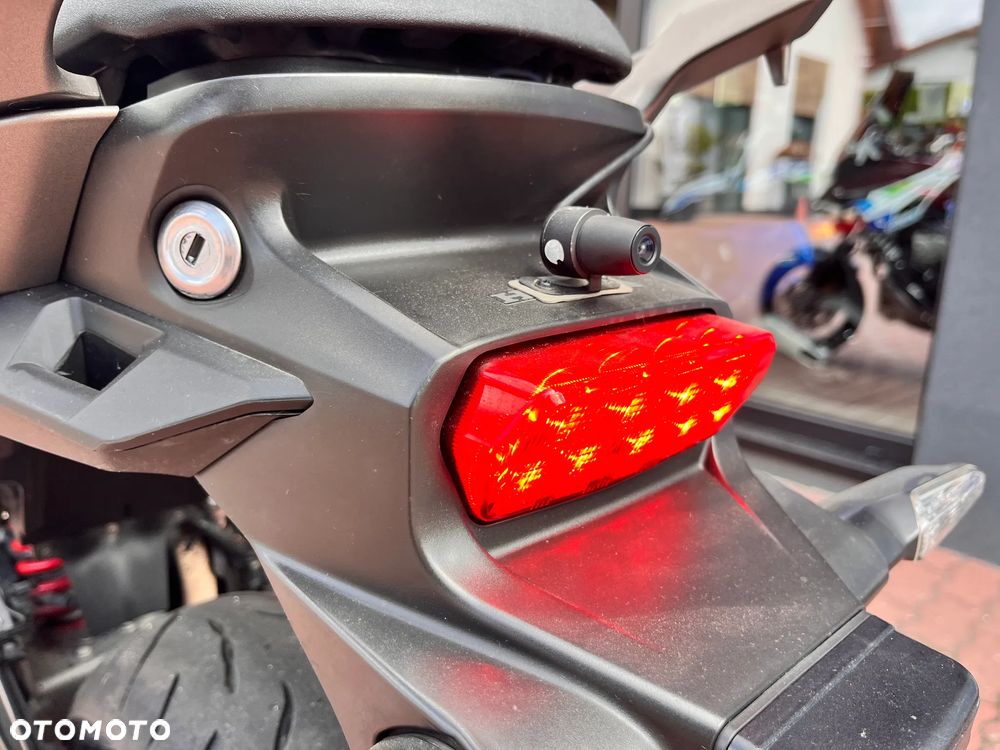 Honda VFR - 8