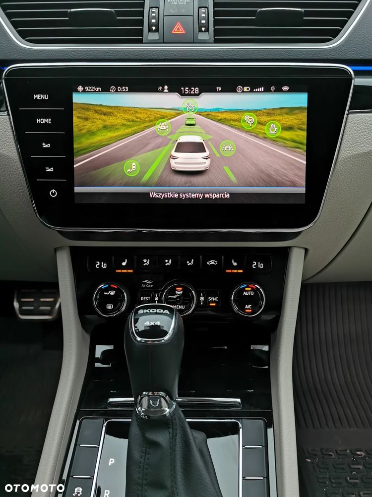 Skoda Superb 2.0 TSI 4x4 DSG L&K - 16