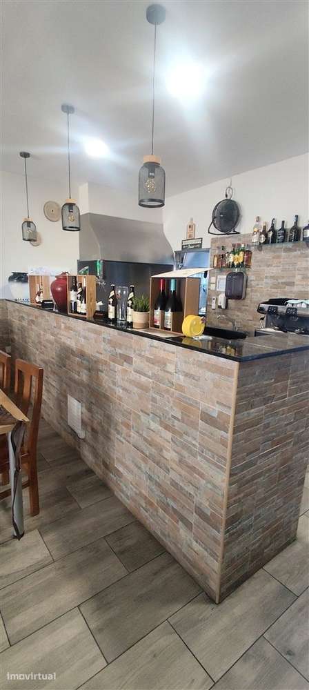 Venda de loja com Restaurante de muito carisma e conhecido. - Grande imagem: 2/9