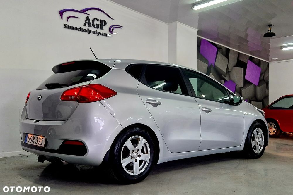 Kia Ceed - 8