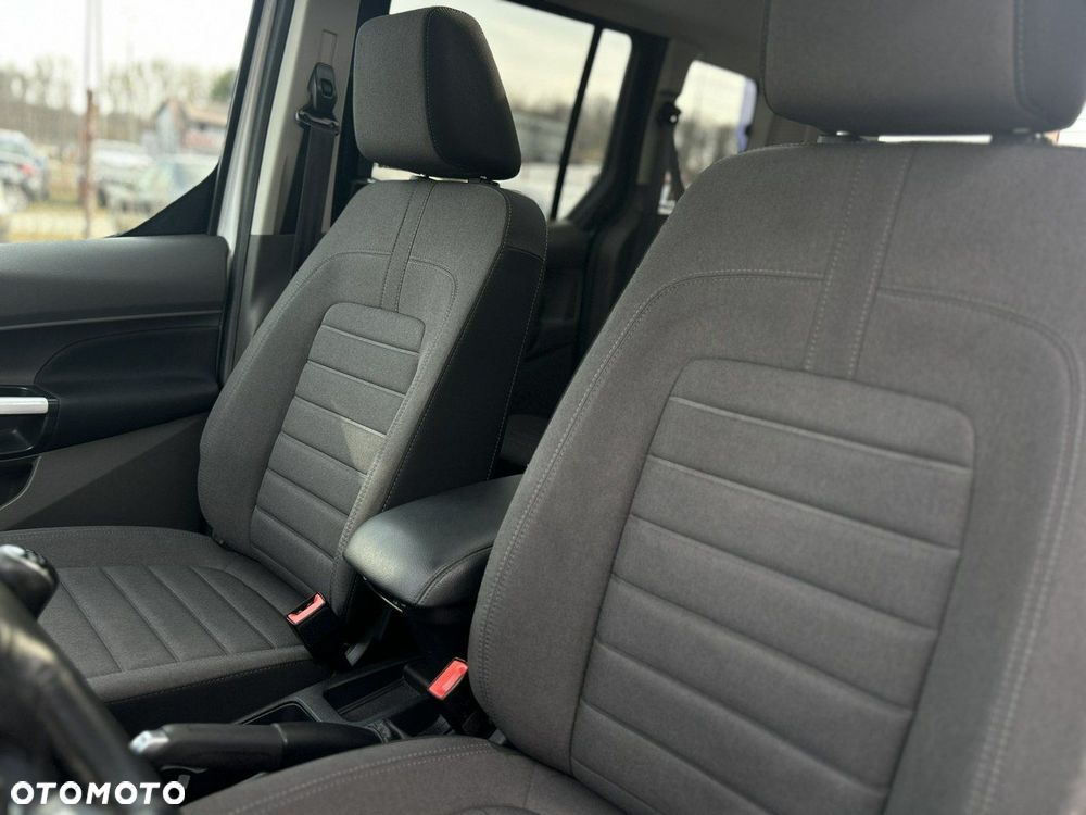 Ford Tourneo Connect - 12