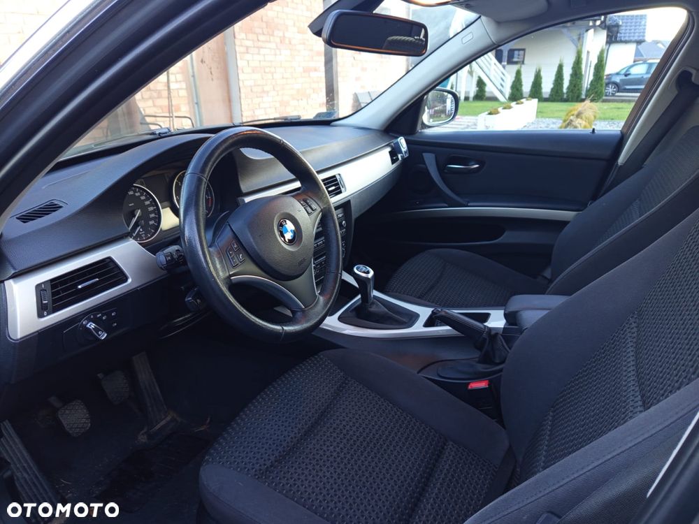 BMW Seria 3 318d - 7