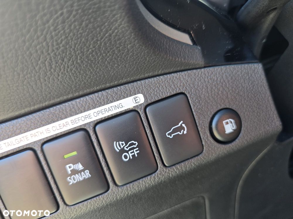 Mitsubishi Outlander 2.4 4WD Top - 18