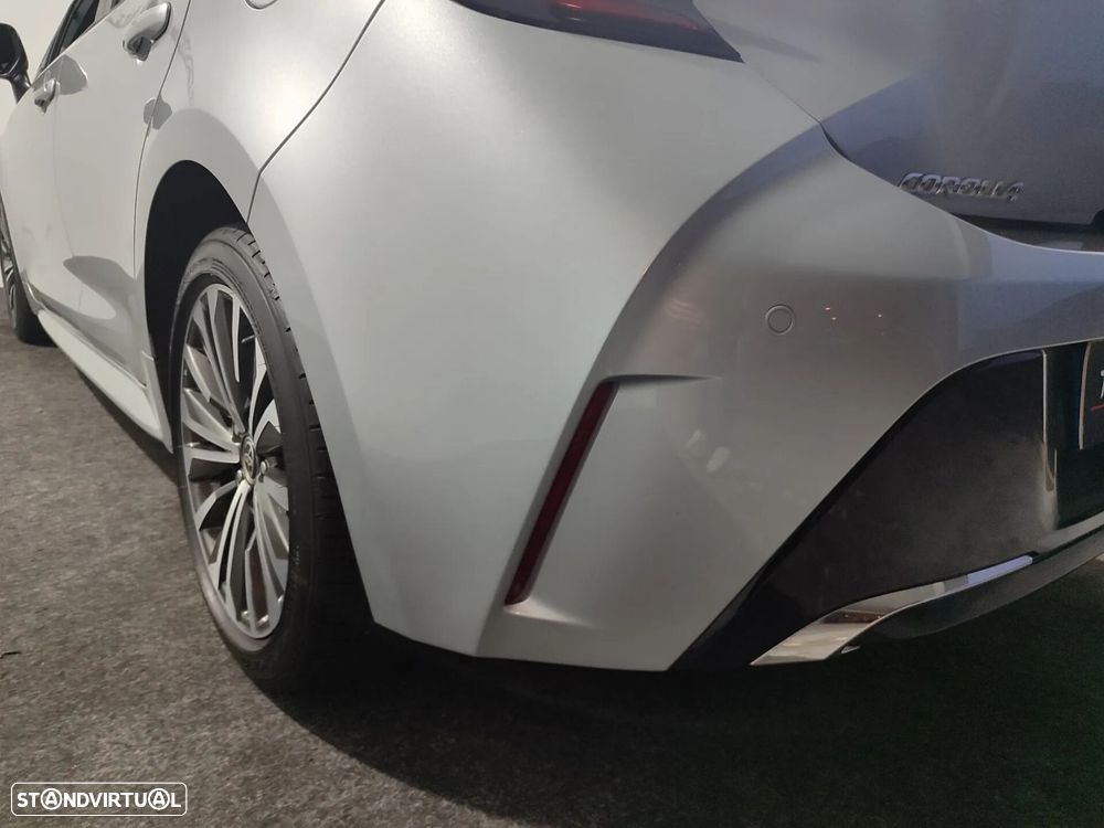 Toyota Corolla 1.8 Hybrid Exclusive - 10