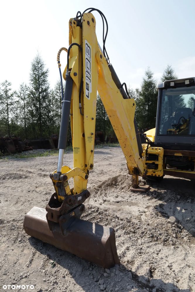 New Holland LB110B - 11