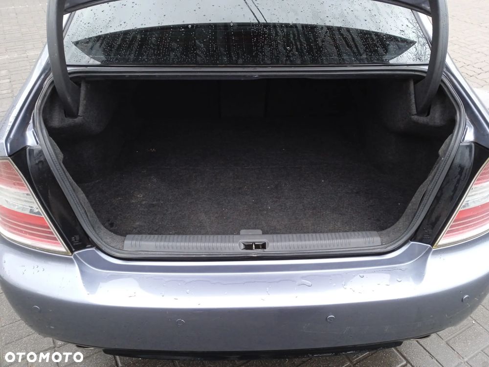Subaru Legacy - 18
