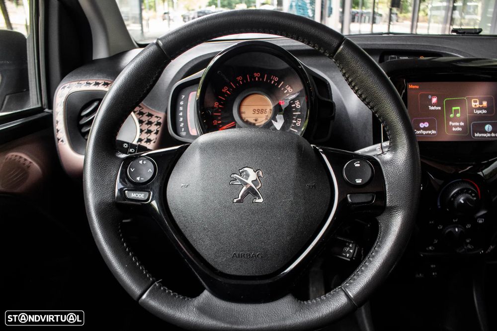 Peugeot 108 1.2 PureTech Top! Allure - 13