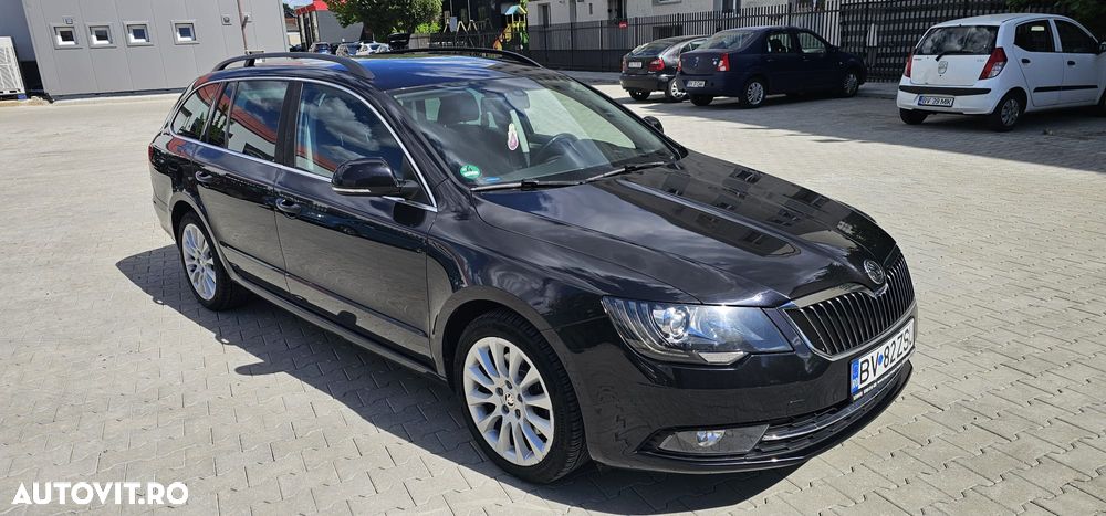 Skoda Superb 2.0 TDI DSG Exclusive - 3