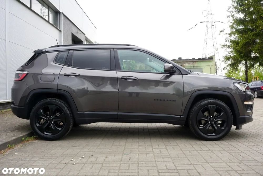 Jeep Compass 1.4 TMair Night Eagle FWD S&S - 16