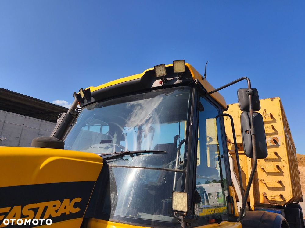 JCB Fastrac 3185 4X4 - 40