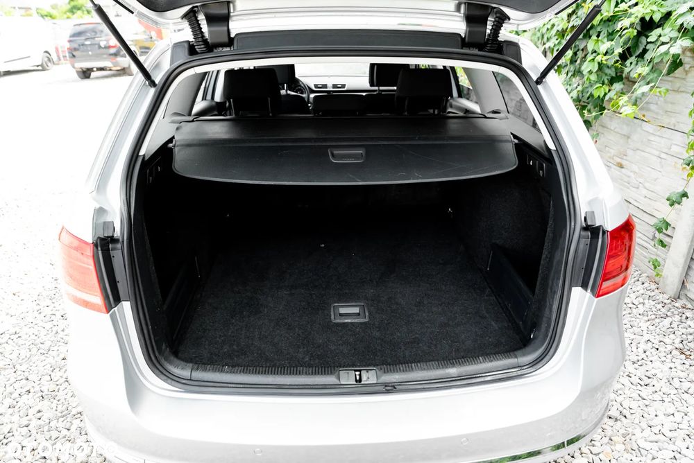 Volkswagen Passat Variant 1.8 TSI DSG Comfortline - 23