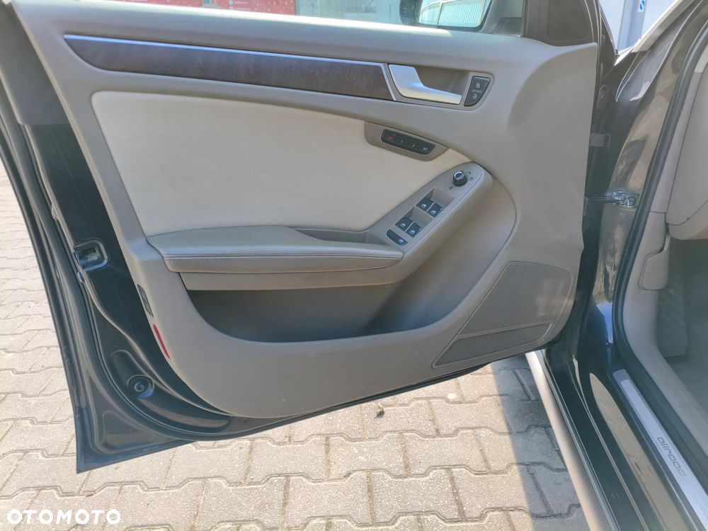 Audi A4 Allroad - 16