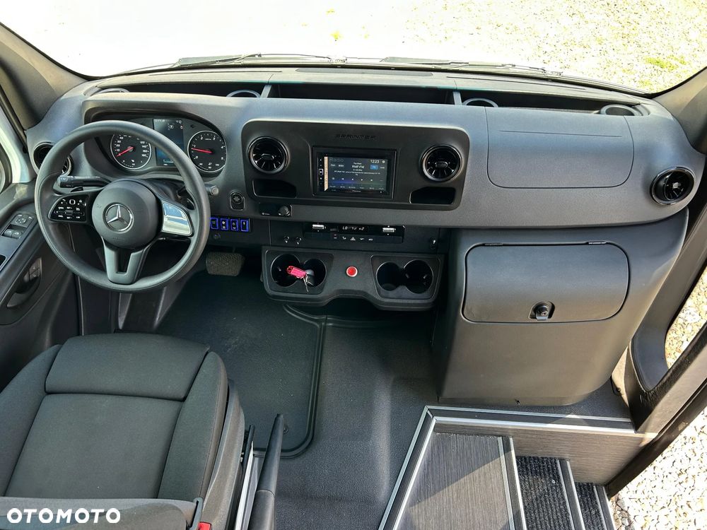 Mercedes-Benz Sprinter 519 - 14