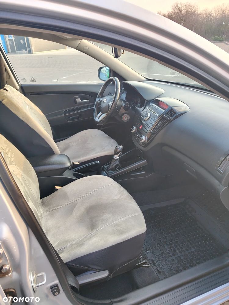 Kia Ceed 2.0 crdi Optimum - 16
