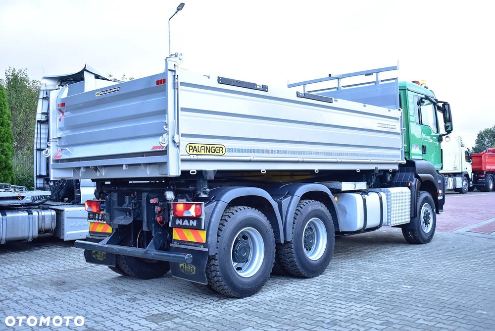MAN TGS 33.480 6x6 BB Wywrotka 3 Stronna Meiller-Kipper + Palfinger PK 22002 EH/ 5 i 6 Funkcja/ Pilot/Czołownica/ Akcja zima/ Pod odśnieżanie/ Winterdienst/Kran/ Crane/ HDS / Sprowadzony ! - 26