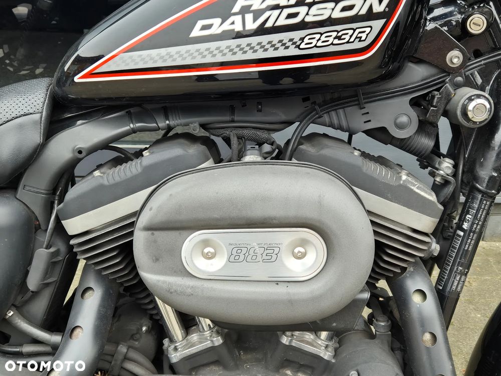 Harley-Davidson Sportster Roadster 883R - 13