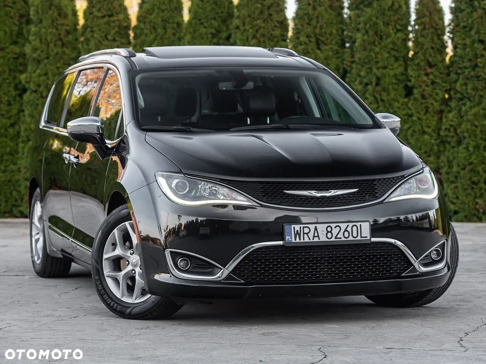 Chrysler Pacifica - 3