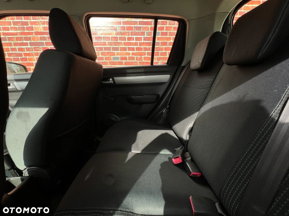 Suzuki Swift - 16