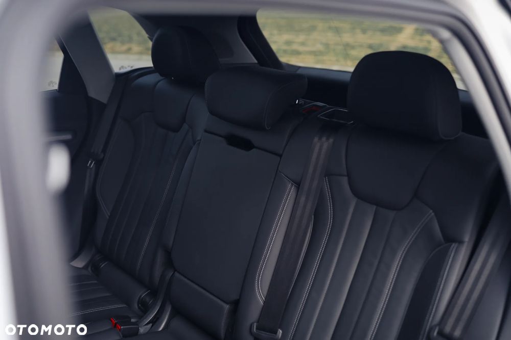 Audi Q5 55 TFSI e Quattro S Line S tronic - 28