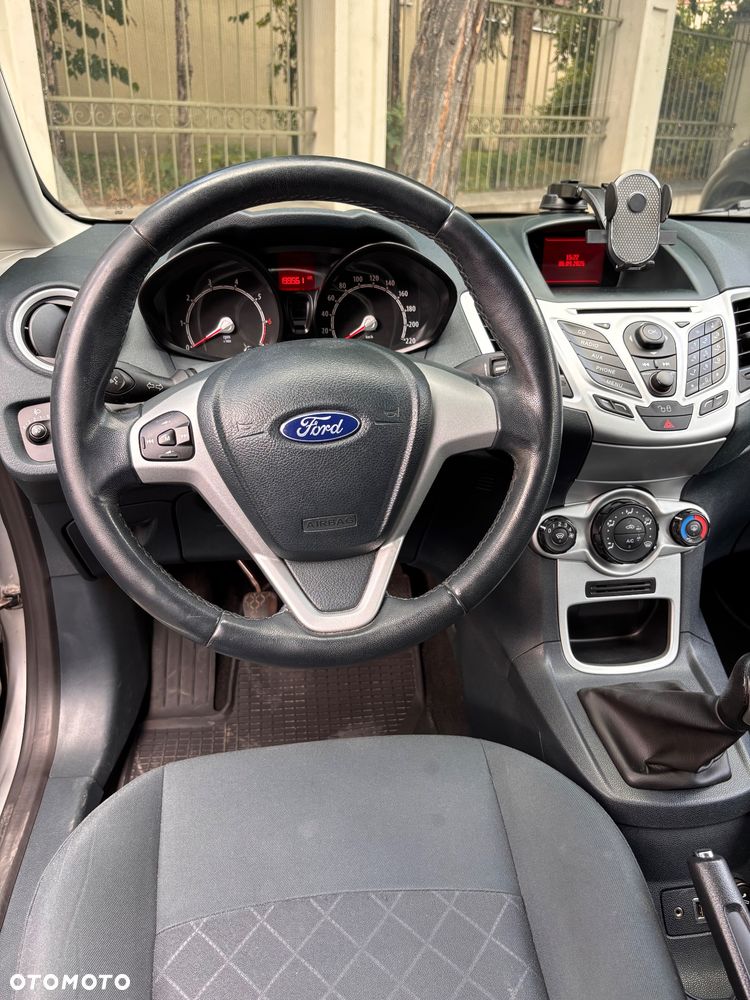 Ford Fiesta 1.25 Ambiente - 8