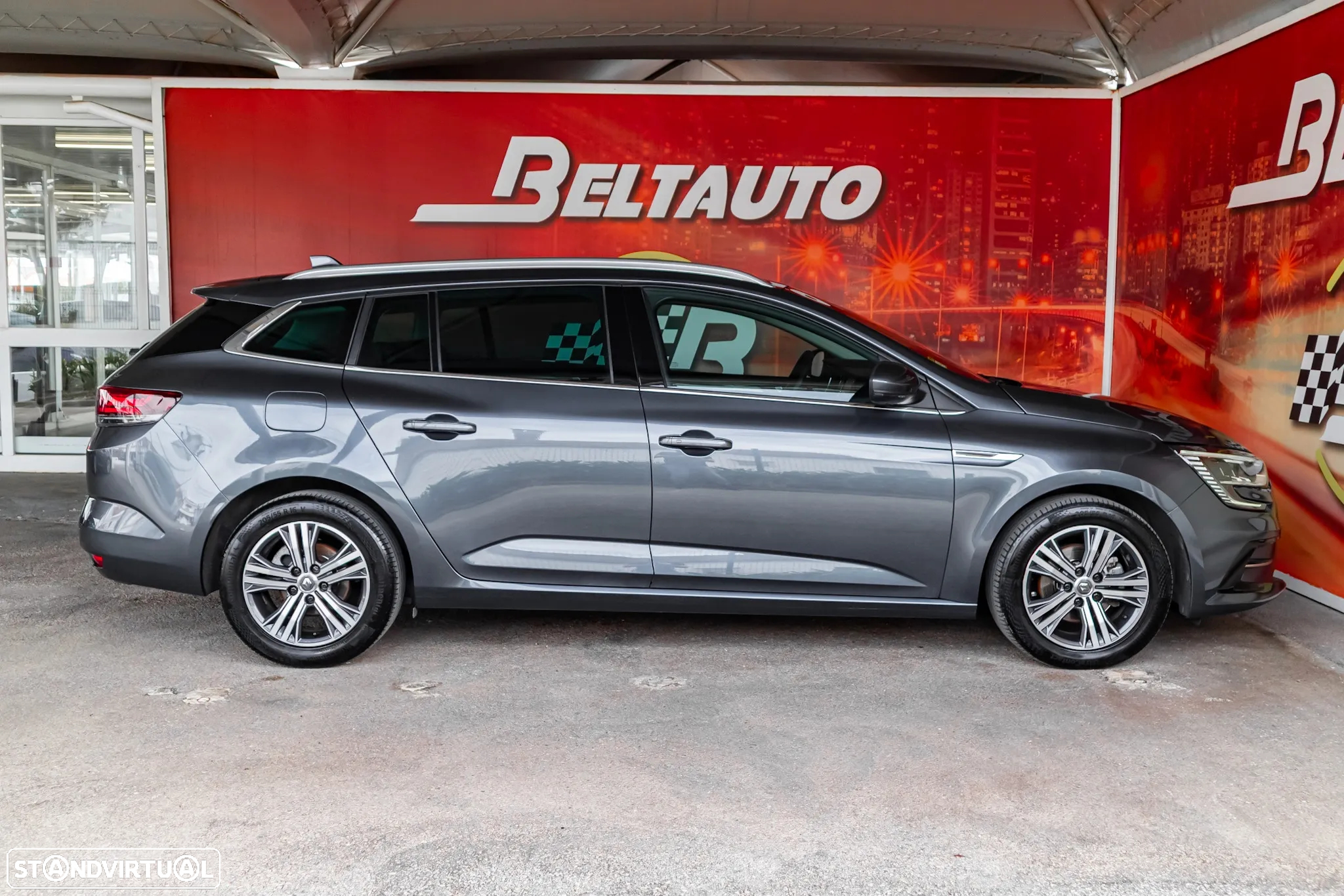 Renault Mégane Sport Tourer 1.5 Blue dCi Intens - 4