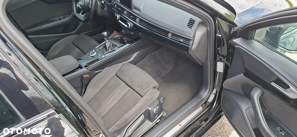 Audi A4 Avant 2.0 TDI DPF clean diesel S line Sportpaket - 12
