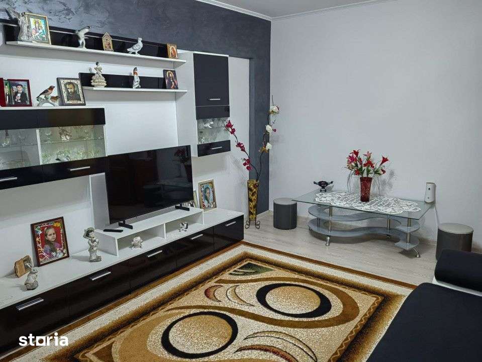 Apartament 3 camere etaj 2, zona Vidin, renovat 2022 — fotografia 3