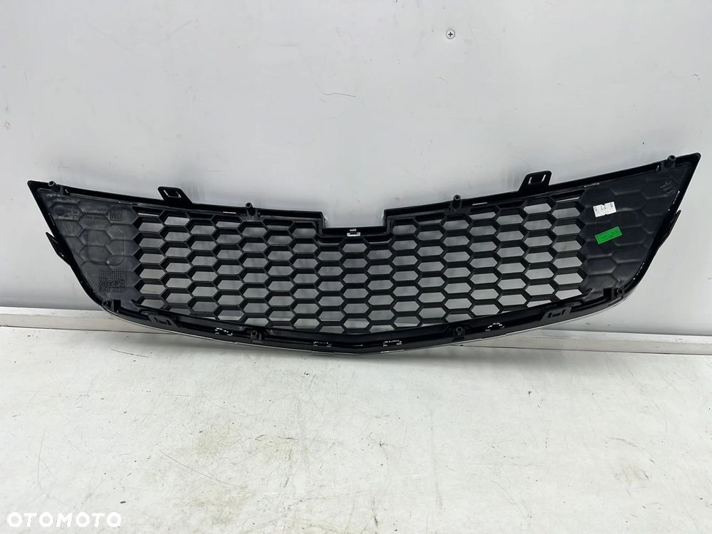 Atrapa Chevrolet Spark 3 III 10-15r. grill przednia maskownica zderzaka 95961829 - 6