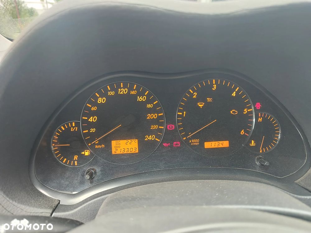 Toyota Avensis - 7