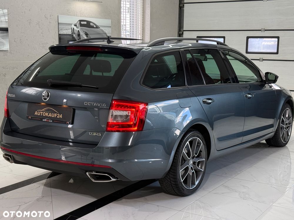 Skoda Octavia 2.0 TDI DSG RS - 8