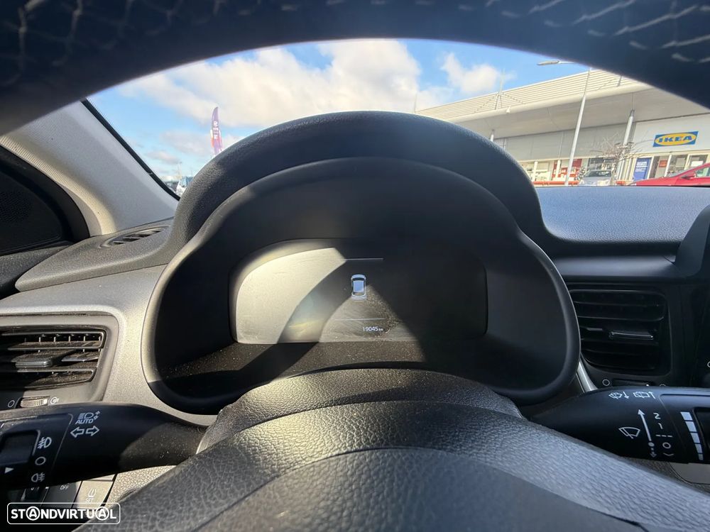 Kia Stonic 1.2 MPi Dynamic - 13