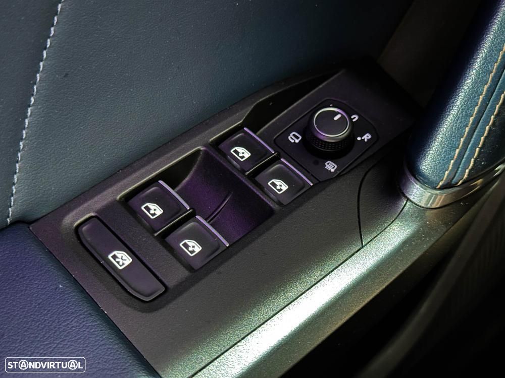 Cupra Formentor 1.4 e-Hybrid DSG VZ - 44