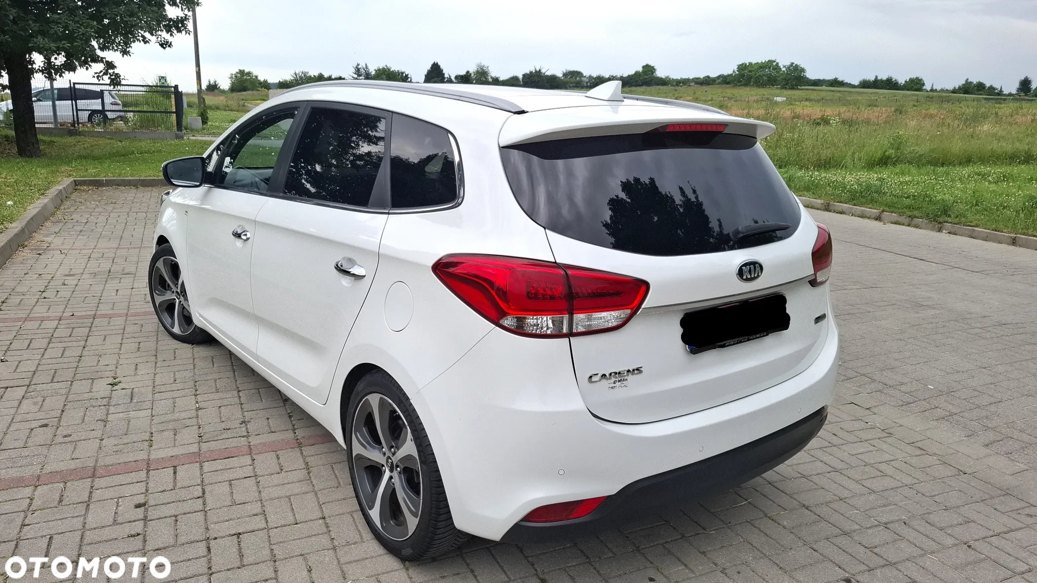 Kia Carens 1.7 CRDi Business Line 7os 7DCT - 3